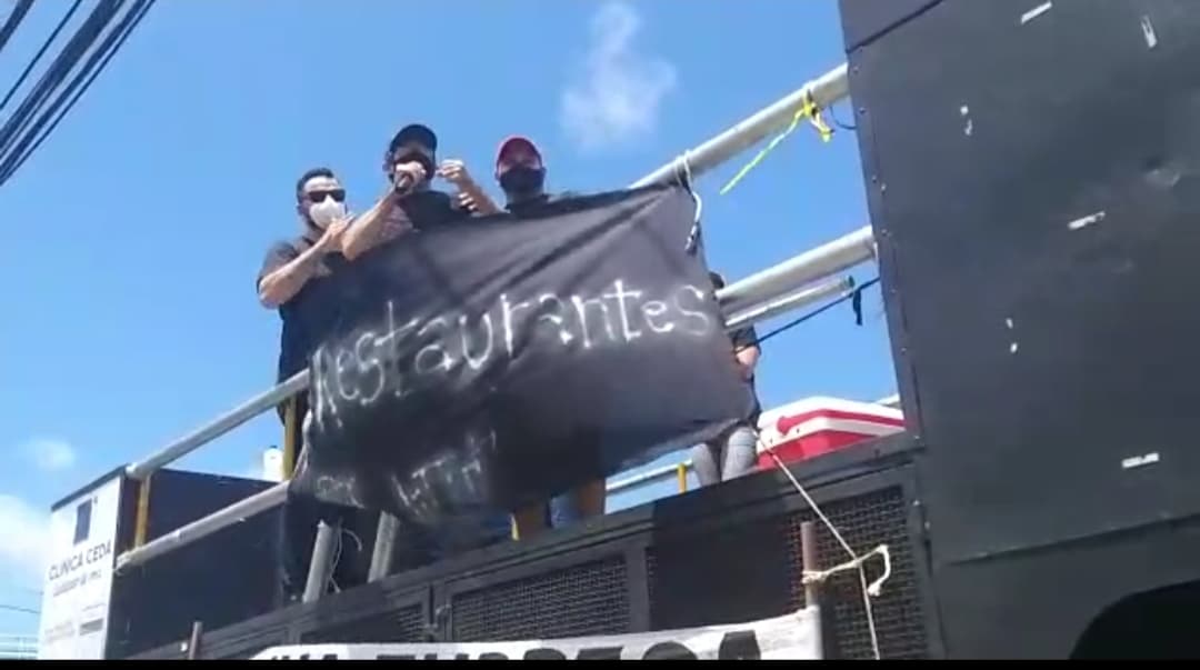 VÍDEO: Protesto em Natal de empresários de bares e restaurantes contra novo decreto é marcado por tom de apelo ao Governo do Estado por socorro ao segmento