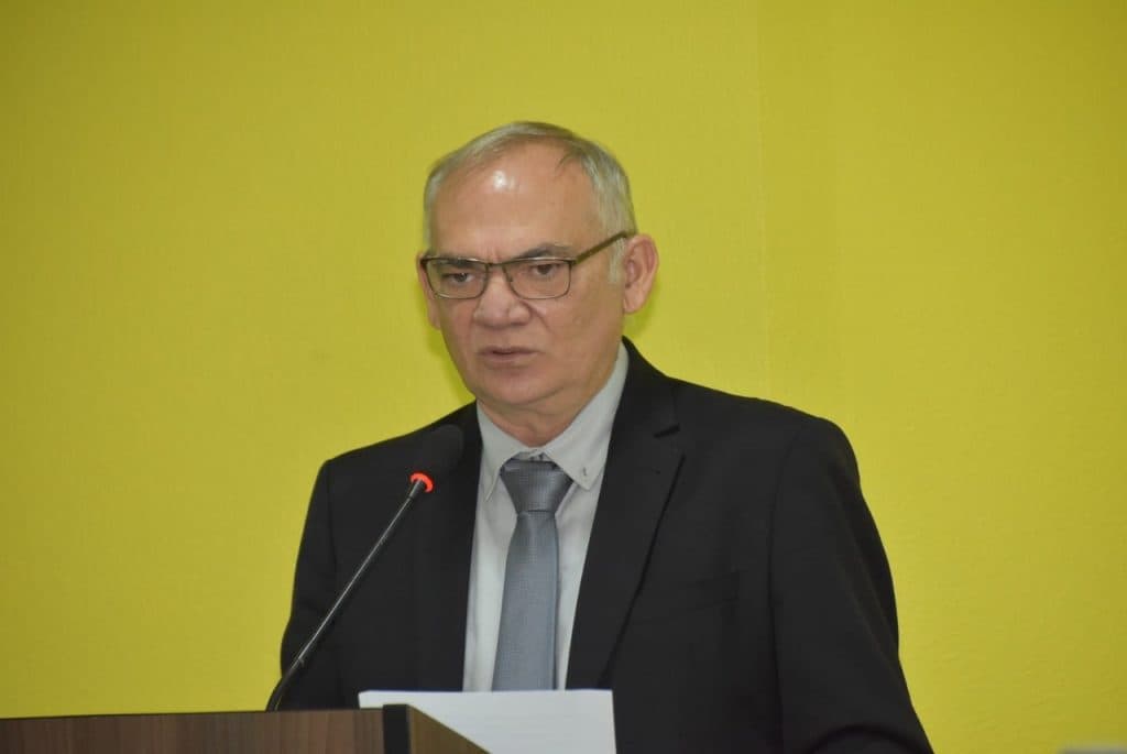 Prefeito de São Gonçalo publica decreto acompanhando o Estado e defende união dos municípios