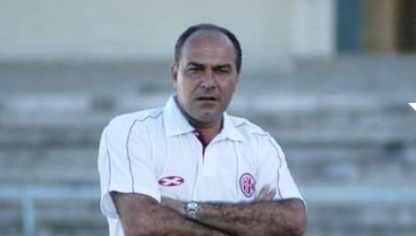 América emite nota de pesar pela morte do treinador Ruy Scarpino, vítima da covid