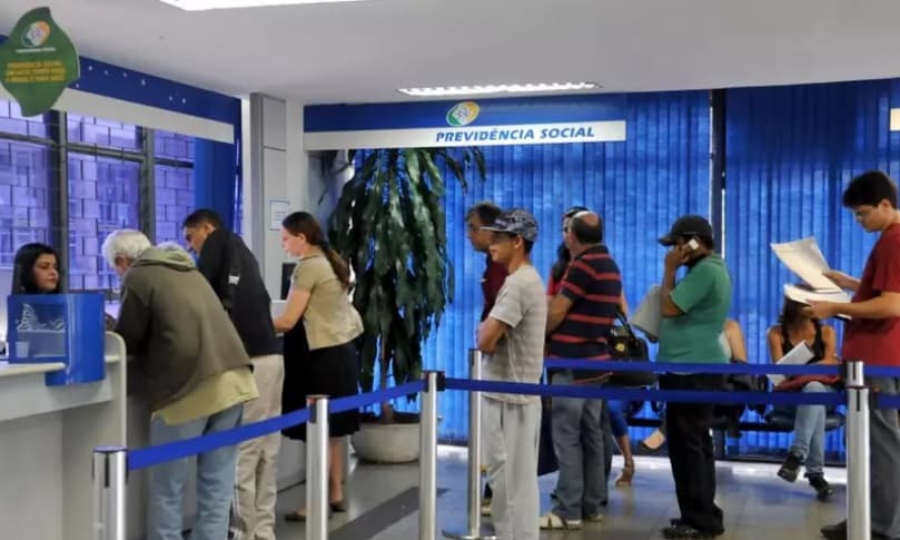 Novo golpe pede para que idosos façam ‘prova de vida' do INSS por WhatsApp