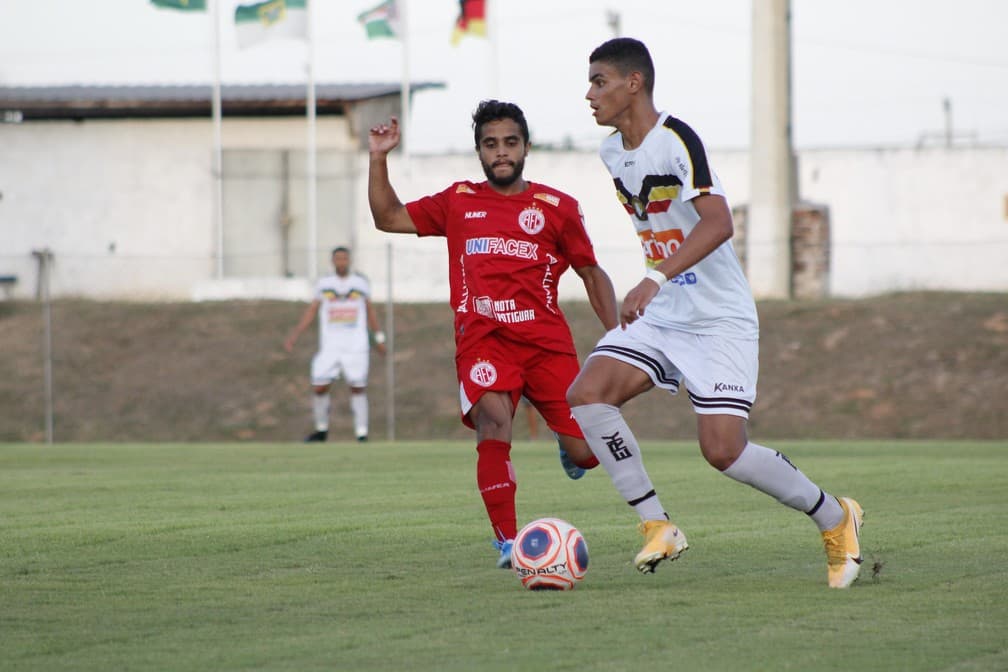 TÃO DE OLHO NO FUTEBOL POTIGUAR: Joia do Globo FC, volante de 18 anos é emprestado ao Corinthians
