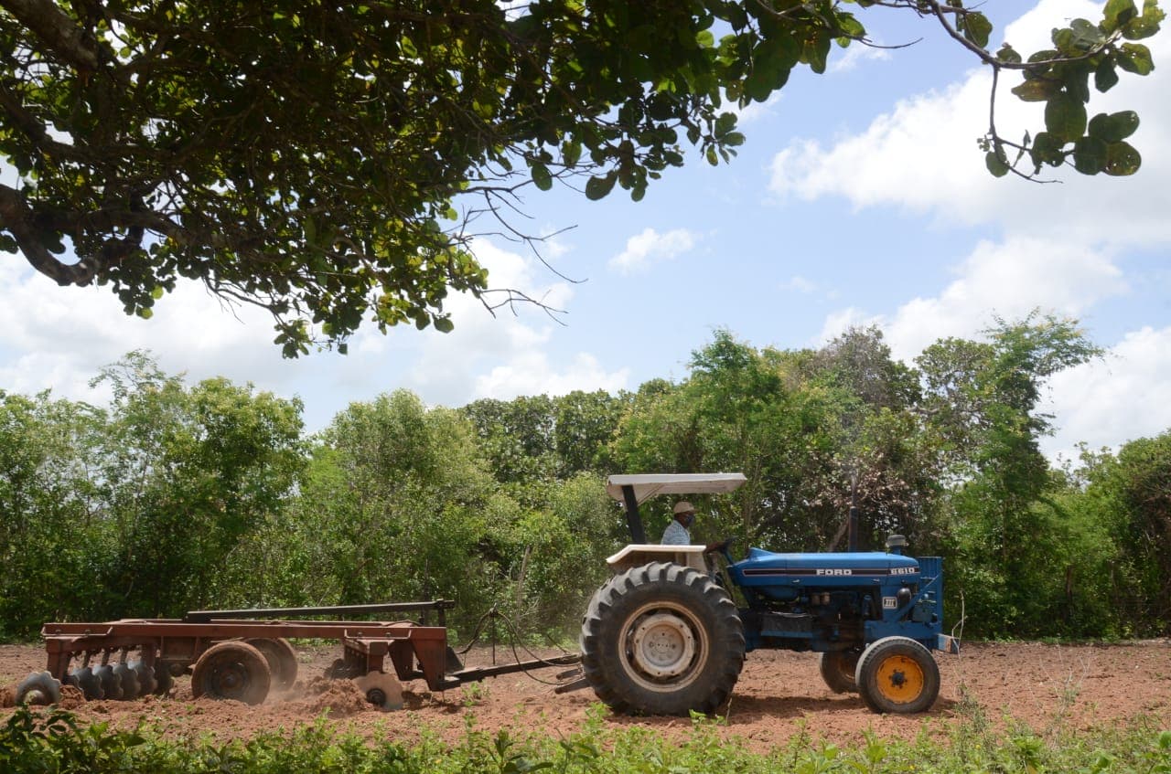 Prefeitura de São Gonçalo inicia atividades do programa Corte de Terra 2021