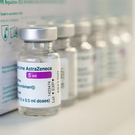 Justiça autoriza empresa a comprar 6 mil doses de vacinas para imunizar funcionários sem obrigação de doar parte ao SUS