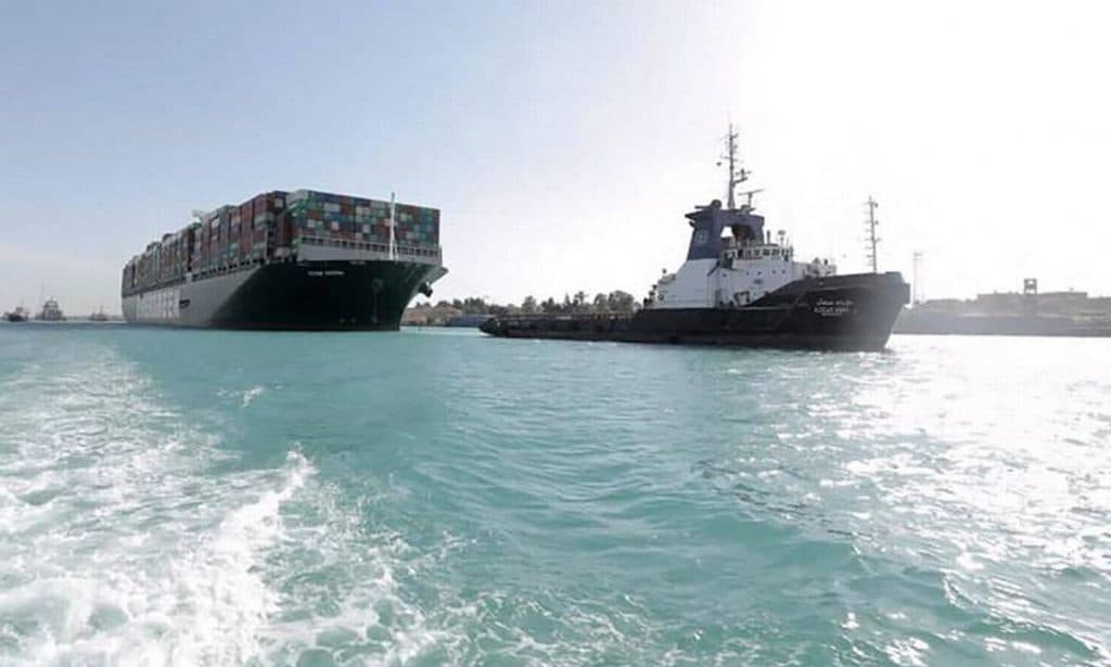 Engarrafamento no Canal de Suez termina 5 dias após navio desencalhar