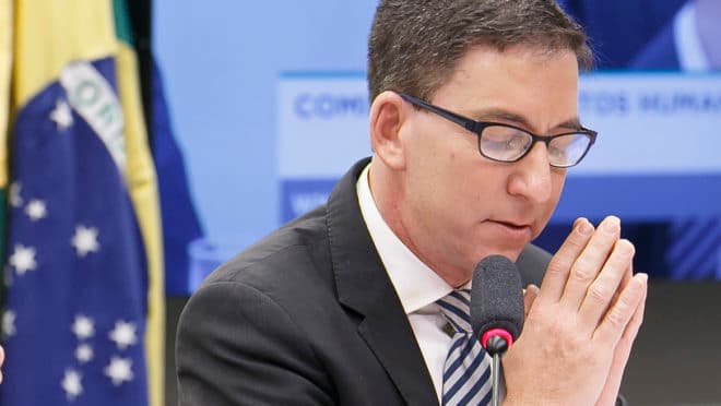 "Chamá-lo de genocida, como se houvesse um ato intencional de pôr fim à vida é errado. Não serei coagido a dizer algo que não é verdade", diz jornalista Glenn Greenwald, sobre Bolsonaro