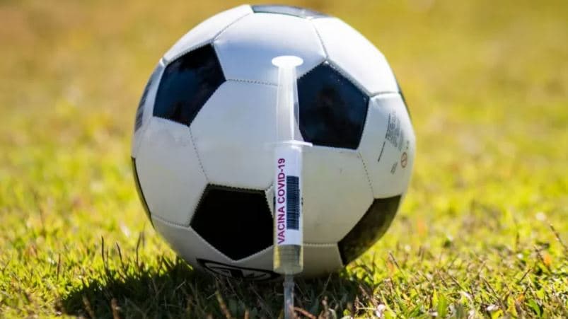 Vacinas doadas à Conmebol para vacinar jogadores serão confiscadas para o SUS se entrarem no país, diz Anvisa