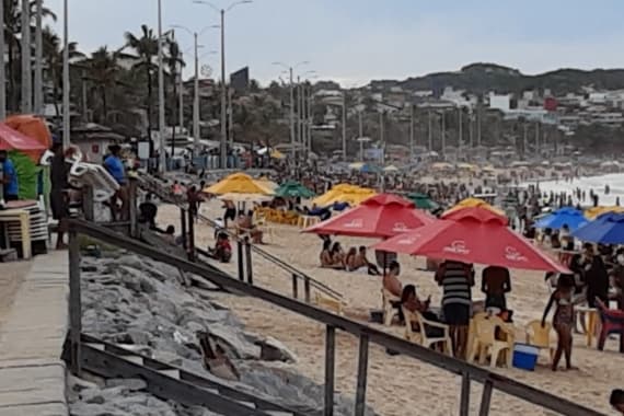 Com 20 notificações a estabelecimentos diversos, início de maio foi marcado com muitos banhistas nas praias de Natal