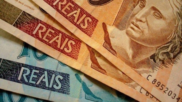 Governo propõe salário mínimo de R$ 1.169 em 2022