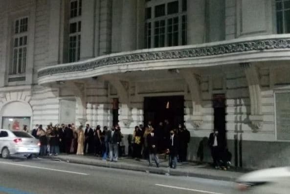Copacabana Palace vai ser multado em mais de R$ 15 mil após festa para 500 pessoas