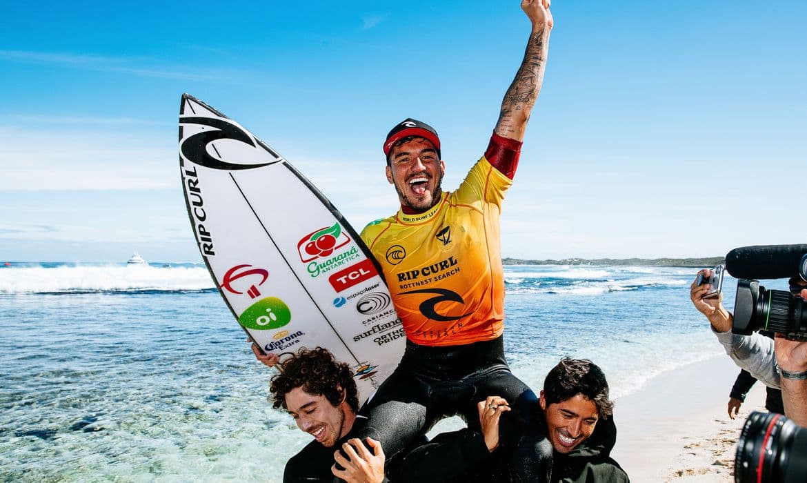 VÍDEO: Gabriel Medina fatura Rottnest Search, na Austrália, e dispara na liderança do circuito mundial de surfe; potiguar Ítalo Ferreira é vice-líder