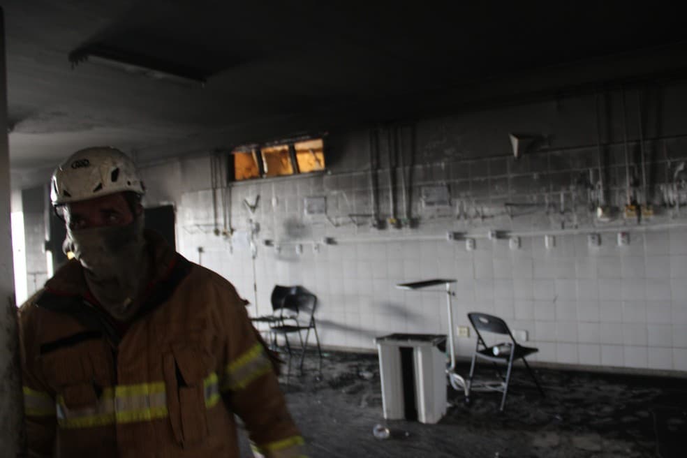 FOTOS: Incêndio em ala de Covid de hospital deixa 4 mortos em Aracaju