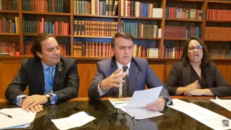 Bolsonaro chama Jornal Nacional de ‘lixo': ‘Prefiro assistir ao Chaves'