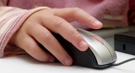 Estudo controverso publicado em um relatório da UNICEF sugere que pornografia pode ser positiva para crianças