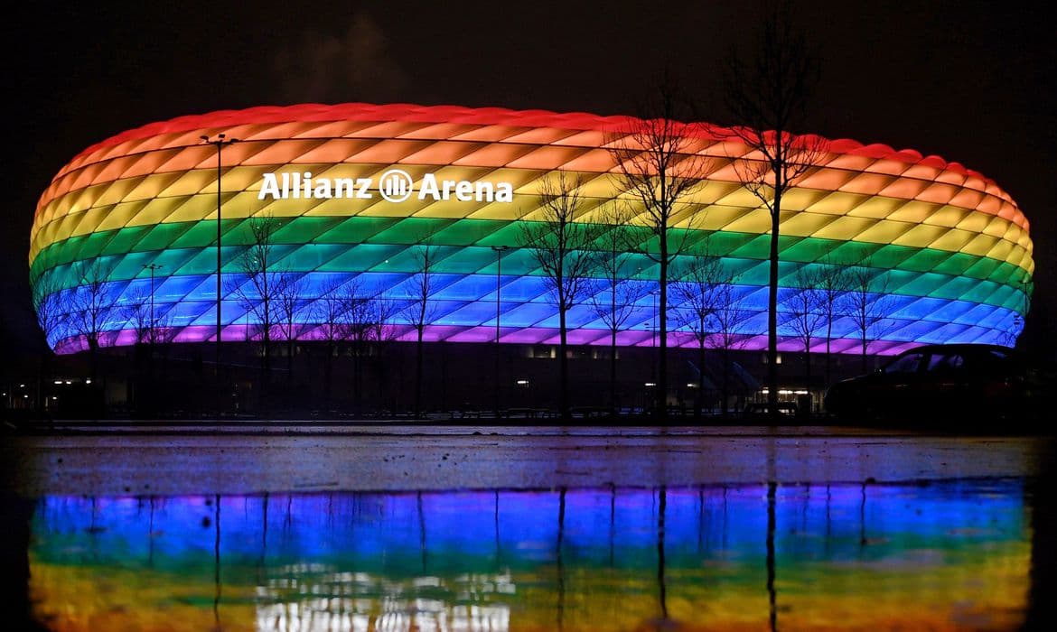 Eurocopa: Uefa rejeita pedido de "luzes do arco-íris" em Munique