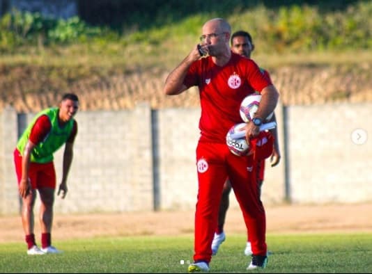 América anuncia demissão do técnico Daniel Neri