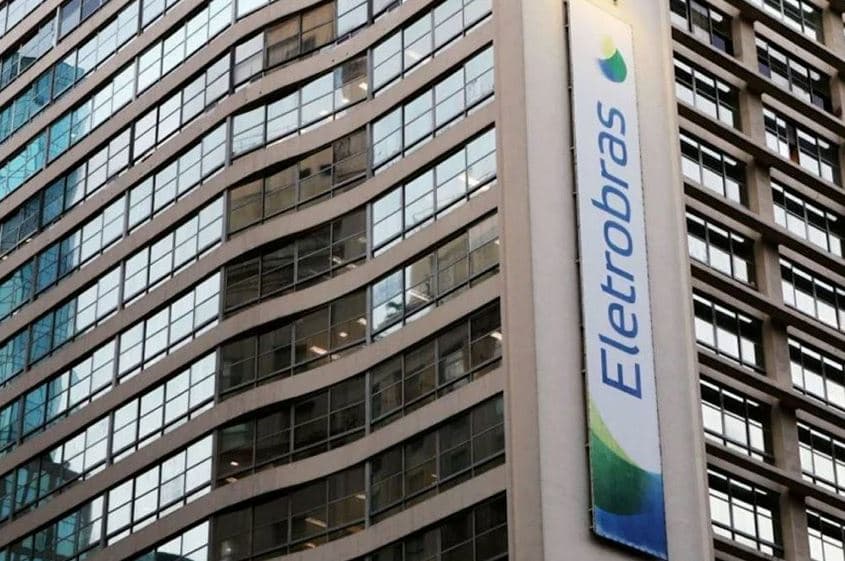 Senado aprova texto-base da MP que viabiliza privatização da Eletrobras