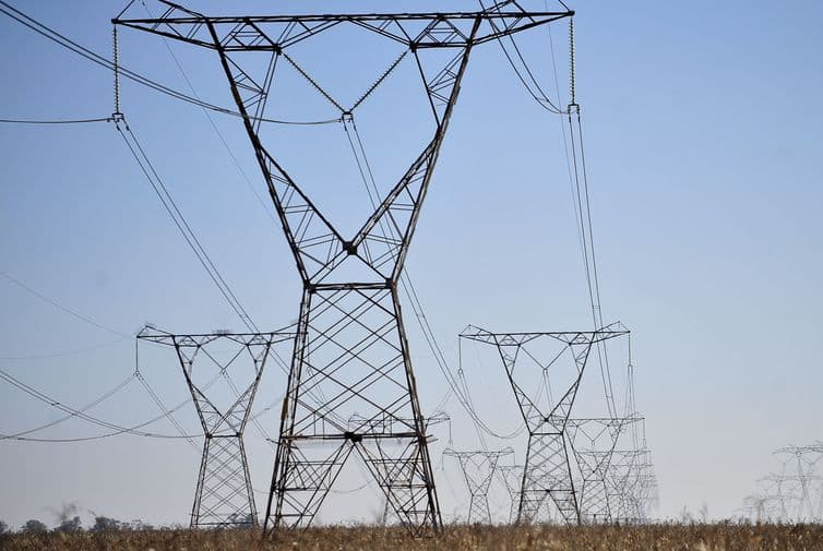 Privatização da Eletrobras vai reduzir conta de luz em 6,34%, diz governo