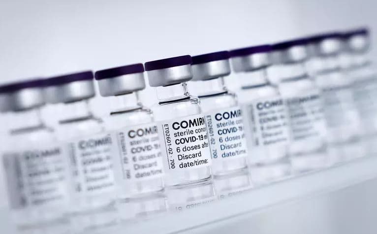EUA compraram e vão doar 500 milhões de doses da vacina da Pfizer a todo o mundo