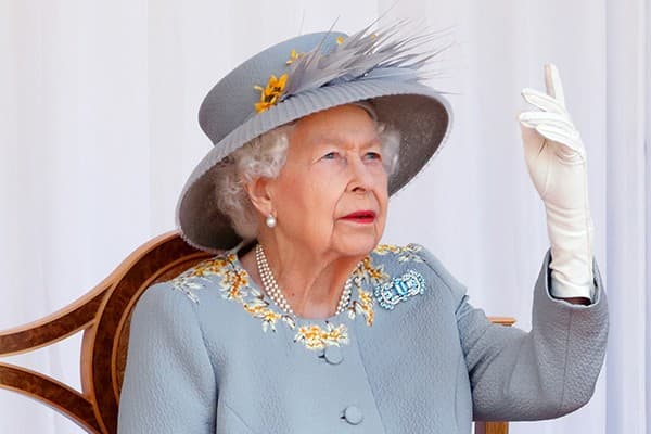 Prestação de contas aponta rombo de R$ 69 milhões nas contas da Rainha Elizabeth