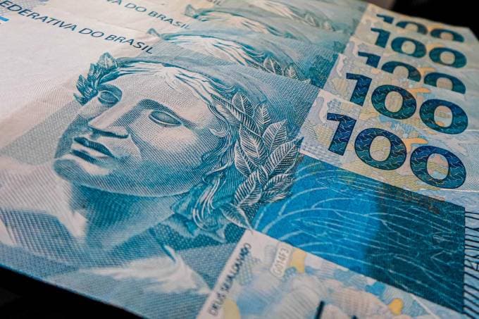 Governo avalia corte de gasto para dar R$ 300 do novo Bolsa Família