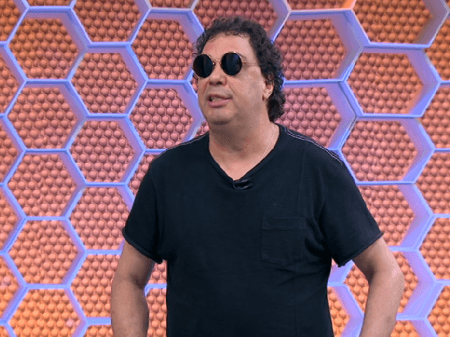Casagrande chama Neymar de “súdito” de Bolsonaro e emenda: “Os 2 não respeitam ninguém”