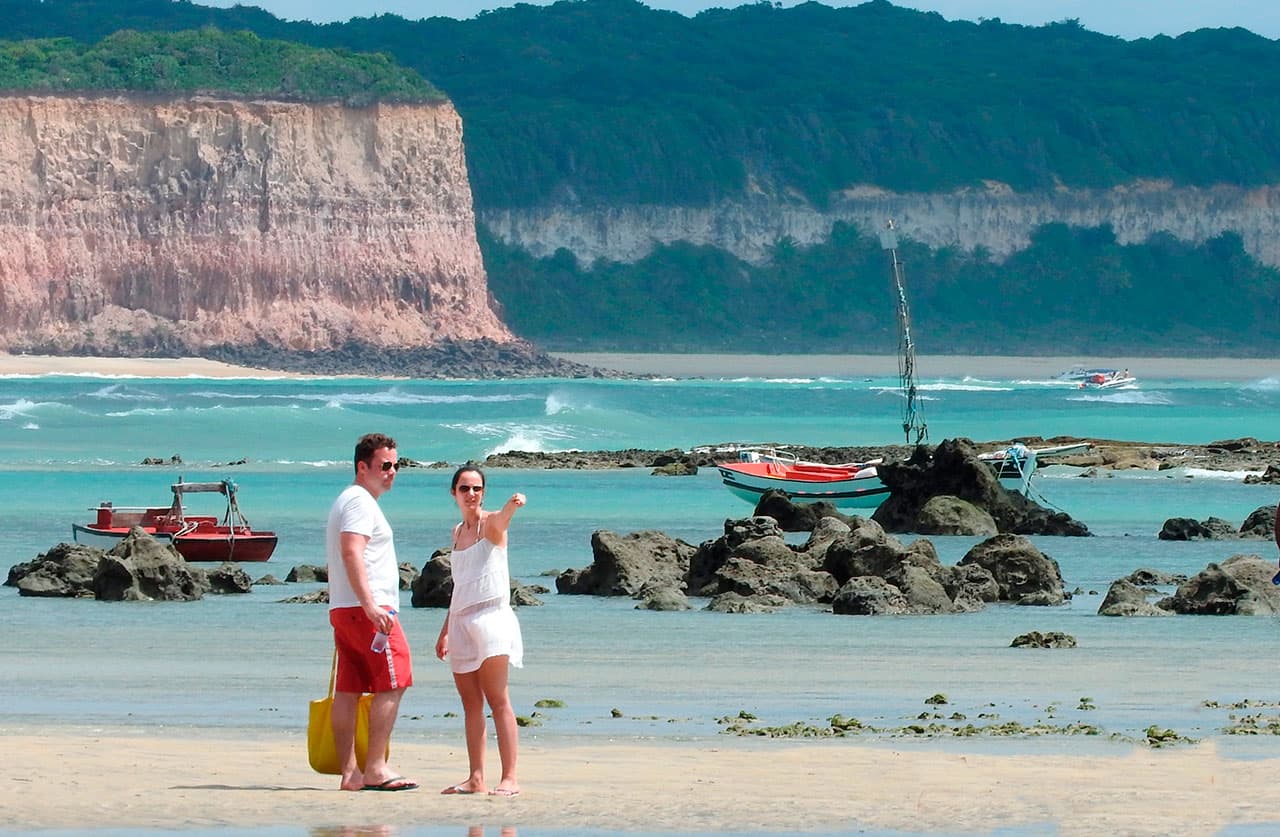 RN bomba no turismo e fatura R$ 11,3 bilhões — Natal e Pipa salvam a economia apesar do governo