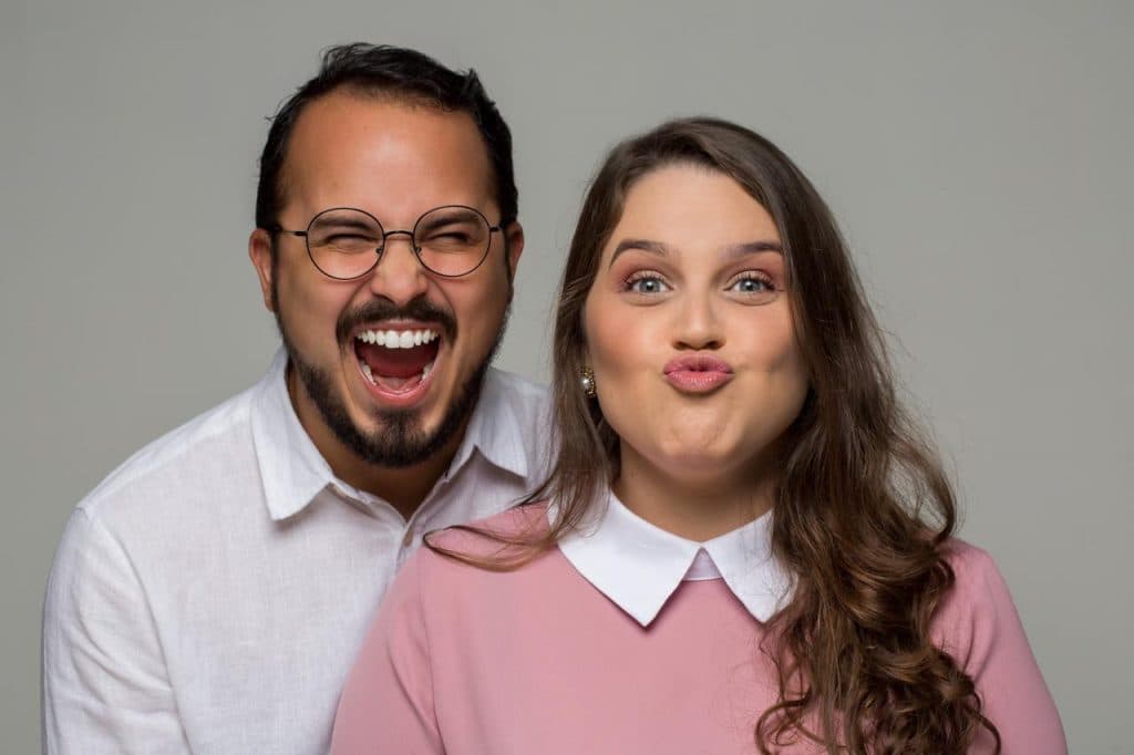Casal potiguar ganha fama na internet e prêmios falando sobre decorações de casas