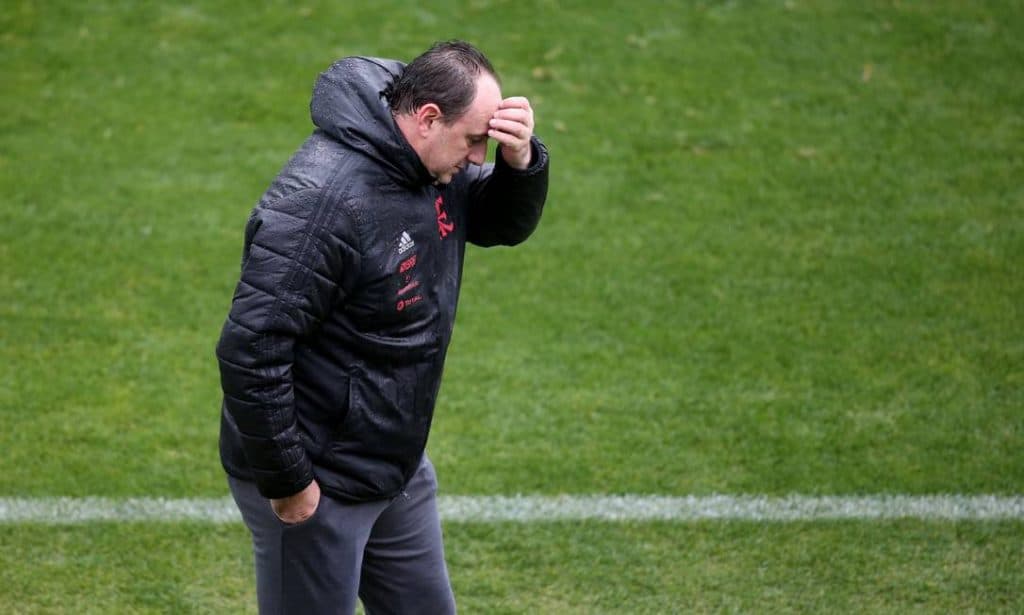 Flamengo anuncia na madrugada a demissão de Rogério Ceni