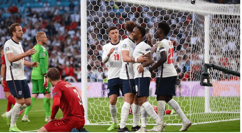 De virada, Inglaterra vence e está na final da Eurocopa pela primeira vez