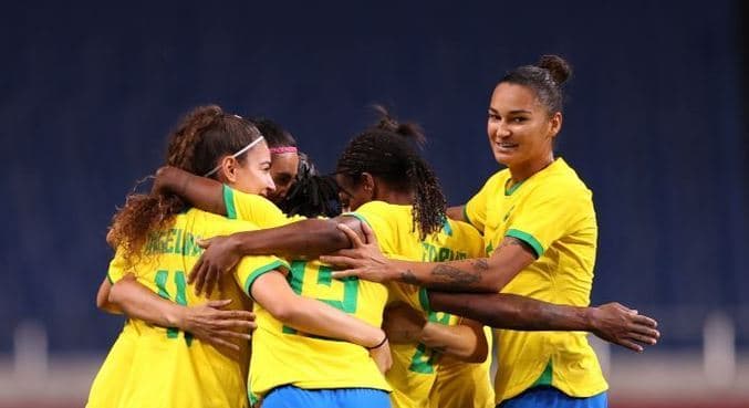 Brasil vence a Zâmbia e está nas quartas de final do futebol feminino para duelo contra o Canadá