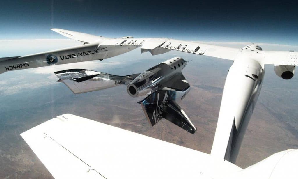 Bilionário Richard Branson vai ao espaço neste domingo a bordo do foguete da Virgin Galactic; Conheça todos os detalhes do voo