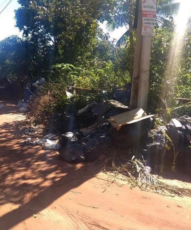 [FOTO E VÍDEO] Coleta precária leva riscos a garis e deixa Pipa tomada por lixo