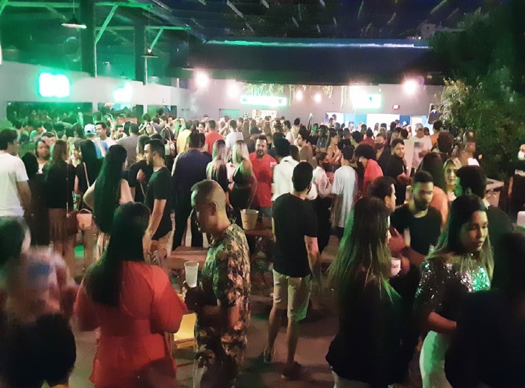 Bares são autuados no fim de semana em Natal por poluição sonora e descumprir decretos da Covid-19