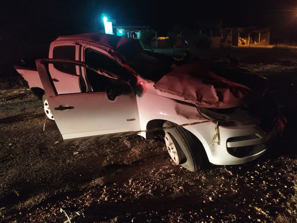 ACIDENTE: Homem que ia para velório de cunhado morre após ser arremessado para fora de carro que capotou na RN-288