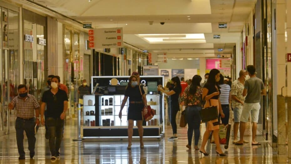 Confira o que abre e o que fecha no comércio de Natal neste 1° de janeiro