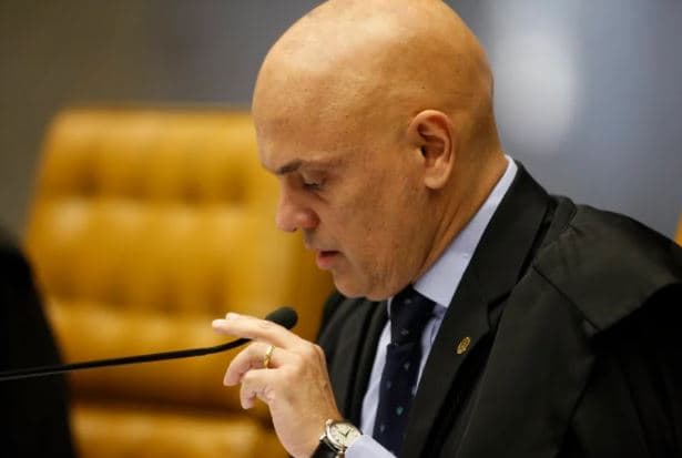 Alexandre de Moraes tira sigilo de investigação contra Roberto Jefferson
