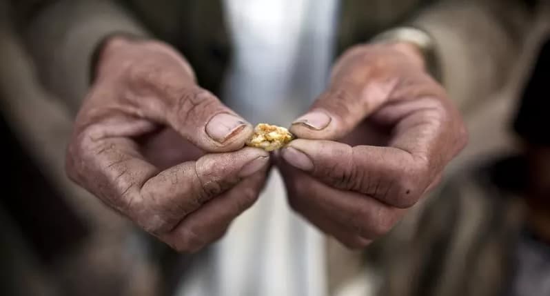 Talibã está sobre riqueza mineral inexplorada de R$ 5,4 trilhões necessária para o mundo