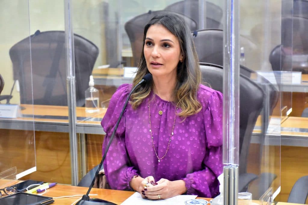 Deputada lembra que combustível do RN é o segundo mais caro do país: “PB, PE e CE estão lá atrás”