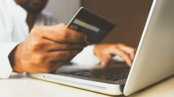 Falso comprovante de pagamento, falsa venda e roubo de dados são os golpes digitais mais praticados no Brasil