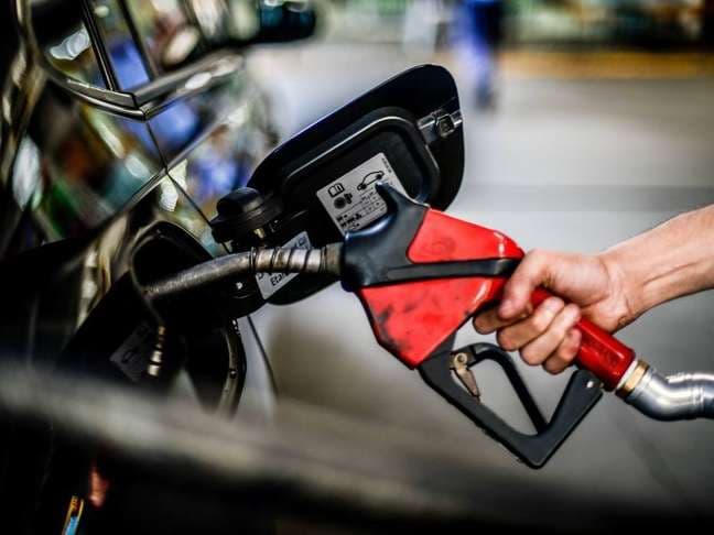 Após 17 dias, Petrobras anuncia novo reajuste de combustíveis; alta vai até 9%