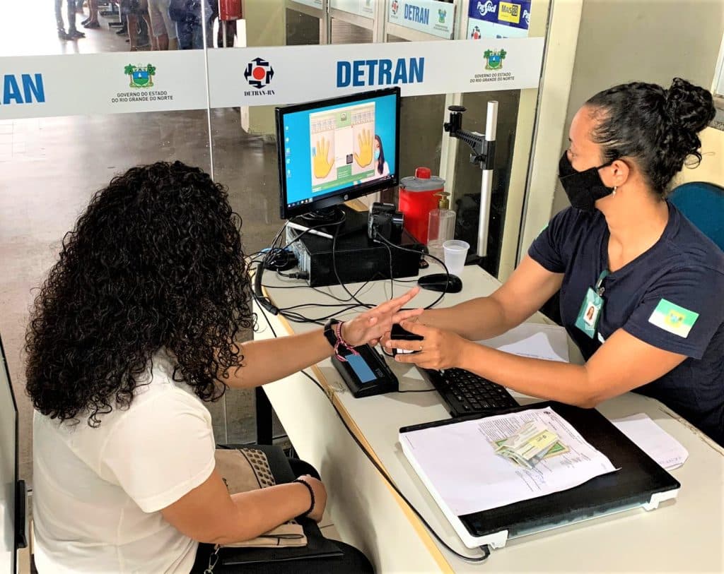 Detran faz mutirão da CNH Popular com exames médico e psicológico