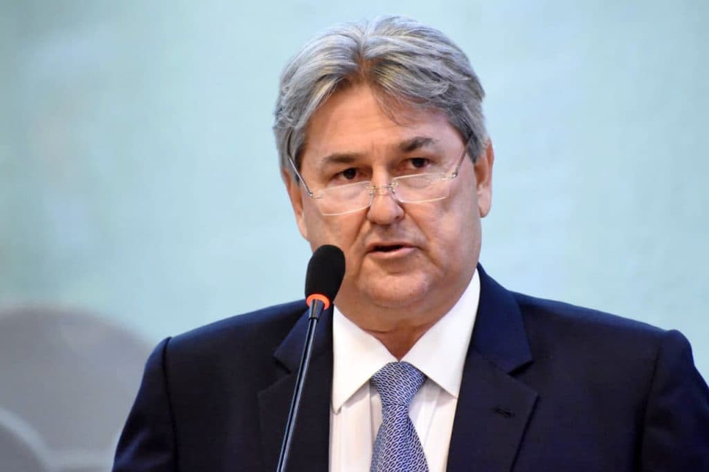 Deputado Tomba Farias questiona aplicação de leis sobre apreensão de motos no interior e diz que iniciativa só prejudica os “mais pobres”
