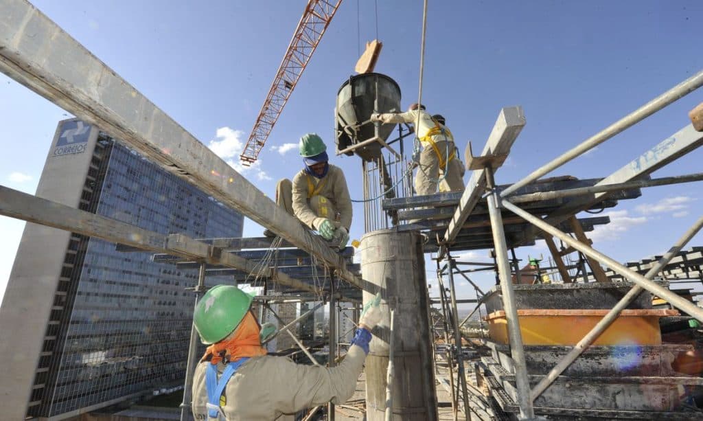 Ipea registra 5ª alta seguida na construção civil, setor apresentou crescimento de 13,6% no trimestre