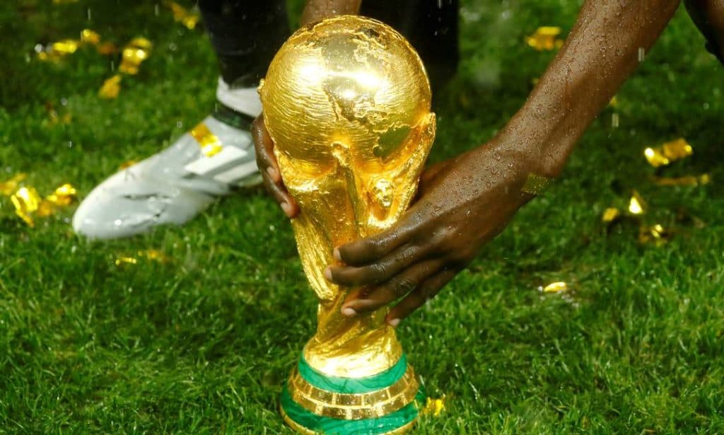 CBF gosta da proposta de Copa do Mundo a cada dois anos, mas vai se "aprofundar" sobre o tema antes de definir voto