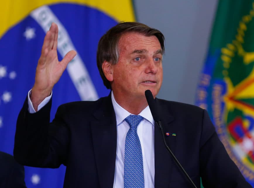 Vocês não conhecem as ruas, disse Bolsonaro a Guedes e equipe ao defender Auxílio Brasil de R$ 400