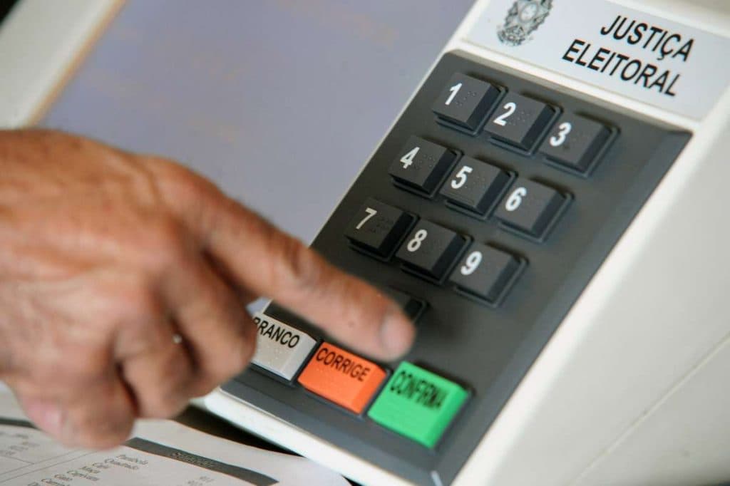 TRE-RN recebe mais de 3,5 mil urnas eletrônicas para Eleições 2022