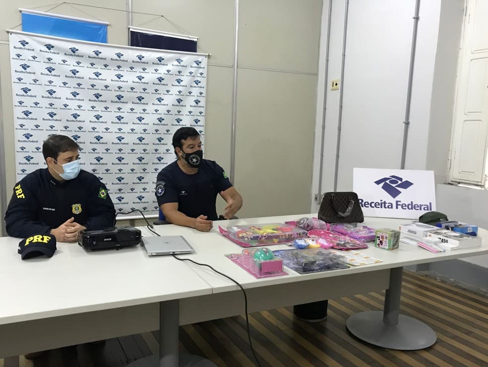 Operação da Receita Federal no bairro do Alecrim em Natal apreendeu 8 toneladas de produtos falsificados avaliados em R$ 3 milhões