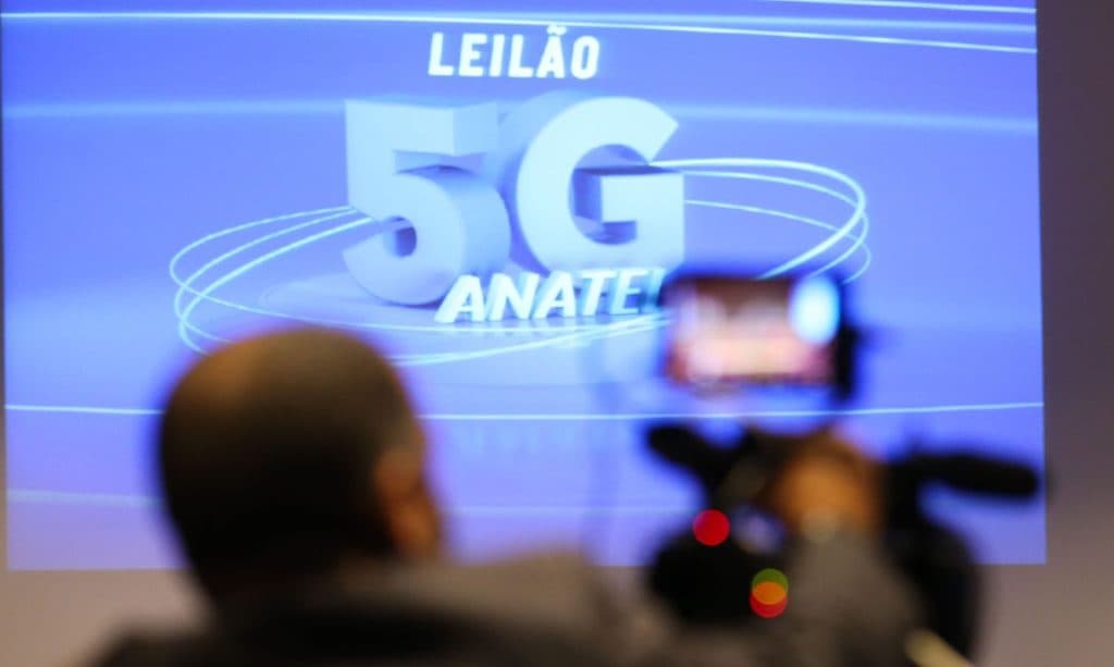 Chegada do 5G deve injetar cerca de 1,2 trilhão de dólares no Brasil até 2035