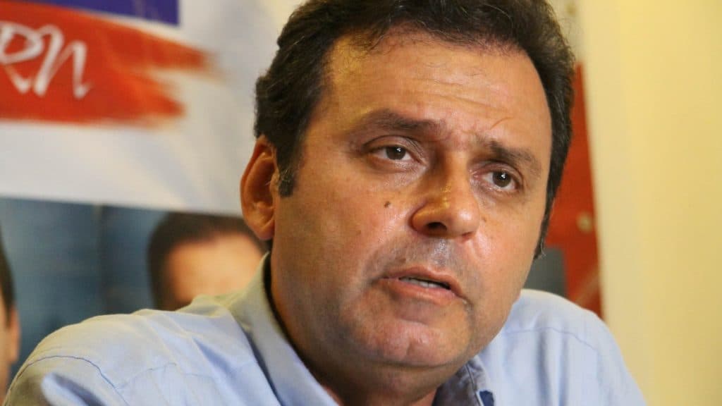 EM CIMA DO MURO: Carlos Eduardo coloca Senado como "segundo opção" caso "não consiga se viabilizar governador"