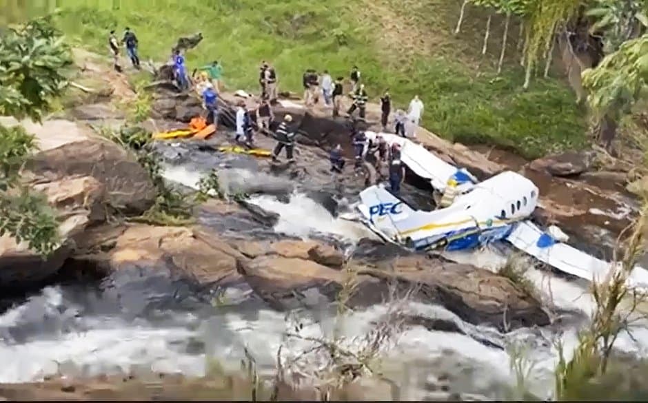 SEM SOBREVIVENTES: O produtor da cantora Marília Mendonça, o tio dela, o piloto e o co-piloto do avião também morreram no acidente